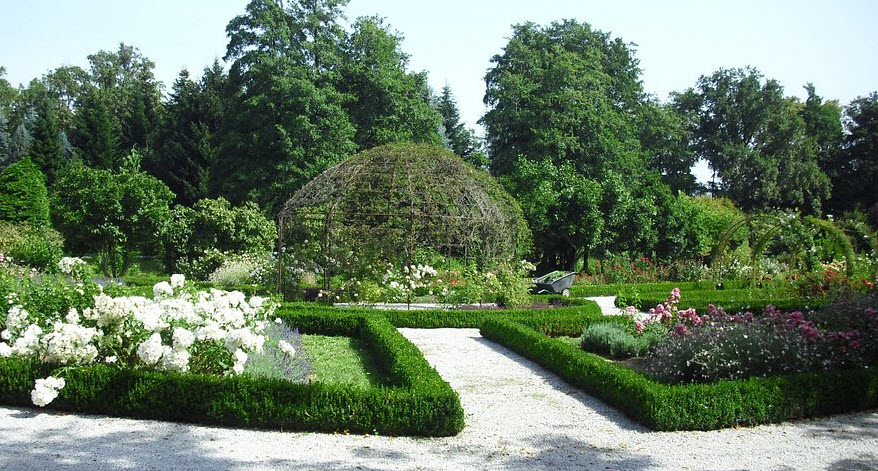 Maud Gordon Holmes Arboretum, United States